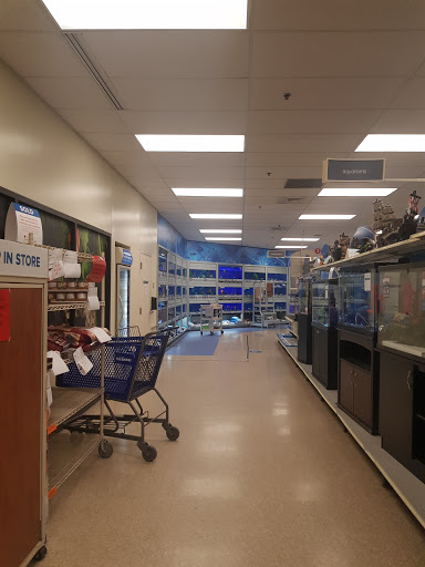 Pet Supply Store «PetSmart», reviews and photos, 12375 SW Walker Rd, Beaverton, OR 97005, USA