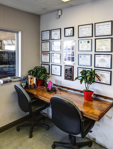 Tire Shop «Tucker Tire & Auto», reviews and photos, 1101 E Camelback Rd, Phoenix, AZ 85014, USA