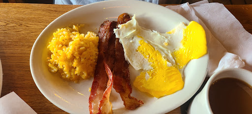 American Restaurant «Cracker Barrel Old Country Store», reviews and photos, 1511 Riverboat Center Dr, Joliet, IL 60431, USA