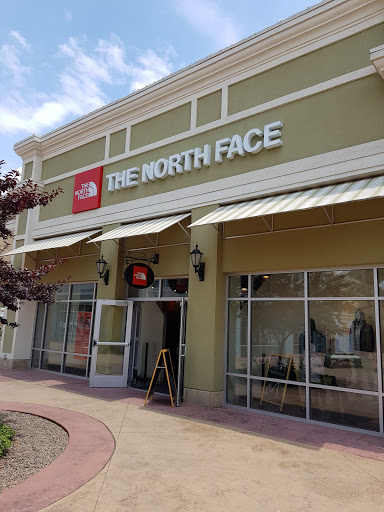 Clothing Store «The North Face Outlet», reviews and photos, 1155 Buck Creek Rd, Simpsonville, KY 40067, USA