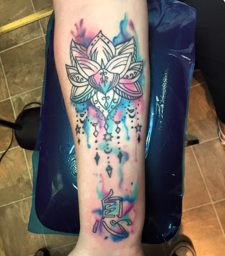 Explore 8 ball tattoo ideas, creative tattoo ideas in Albuquerque, available at Tattoosbyfrankieg