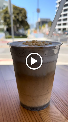 Black pearl — espresso + black sesame, with a charcoal cream top + quinoa puffs. I'm a sucker for anything black sesame and this hit the spot!