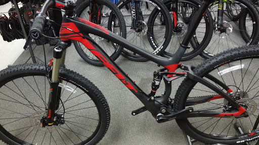 Bicycle Store «Hillsboro Bicycle Center», reviews and photos, 3330 W Hillsboro Blvd, Deerfield Beach, FL 33442, USA