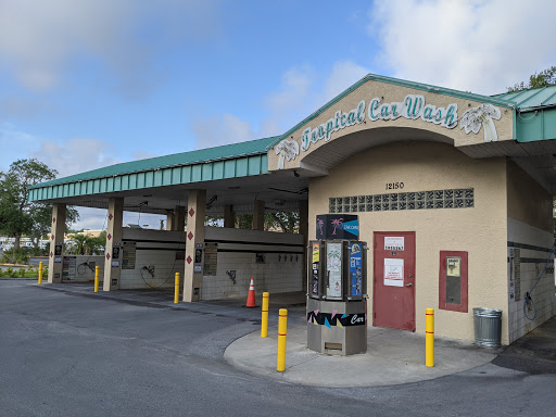 Tropical Car Wash en Largo