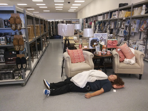 Home Goods Store «Tuesday Morning», reviews and photos, 6952 E Hampton Ave, Mesa, AZ 85206, USA