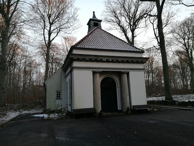 Skovkirkegården og kapellet ved Psykiatrimuseet - Hundested