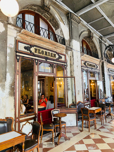 Cafes in Venice