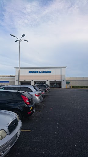 Book Store «Books-A-Million», reviews and photos, 777 E Merritt Island Causeway, Merritt Island, FL 32952, USA