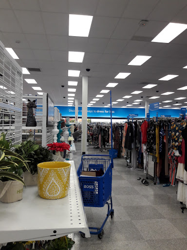 Clothing Store «Ross Dress for Less», reviews and photos, 2505 Via Campo, Montebello, CA 90640, USA