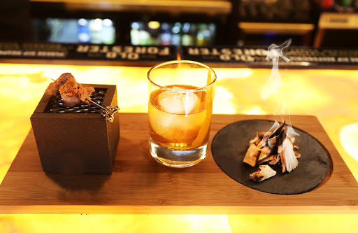 Liquor Store «Vines Wine & Spirits», reviews and photos, 7585 W Sand Lake Rd, Orlando, FL 32819, USA