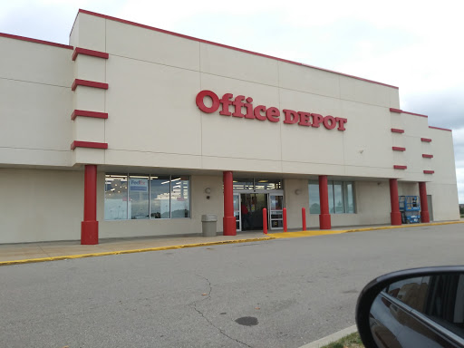 OfficeMax, 675 Center Dr, Walker, MI 49544, USA, 