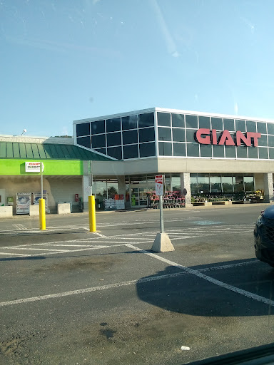 Grocery Store «Giant Food Stores», reviews and photos, 14 Newport Plaza, Newport, PA 17074, USA