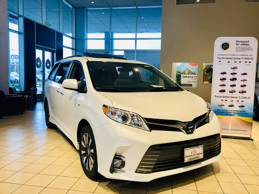 Car Dealer «Grants Pass Toyota», reviews and photos, 375 Redwood Hwy, Grants Pass, OR 97527, USA