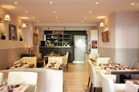 Atmosphère du Restaurant de spécialités provençales Le Carillon à Goult - n°1