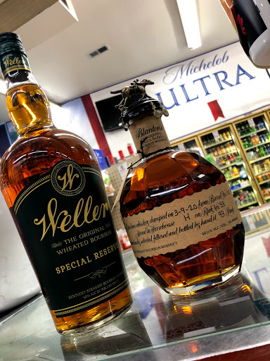 Liquor Store «Royal Oaks Liquors», reviews and photos, 511 N 1st Ave, Arcadia, CA 91006, USA