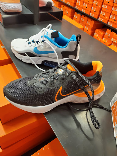 Clothing Store «Nike Factory Store», reviews and photos, 651 Kapkowski Rd #150, Elizabeth, NJ 07201, USA