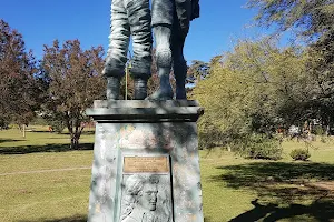 Plaza de la Confraternidad image