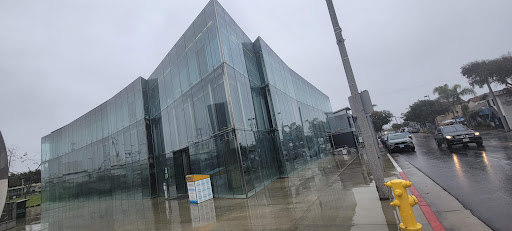 Manhattan Beach Library image