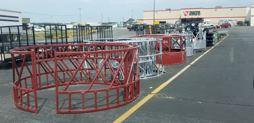 Home Improvement Store «Tractor Supply Co.», reviews and photos, 2028 N Locust Ave, Lawrenceburg, TN 38464, USA