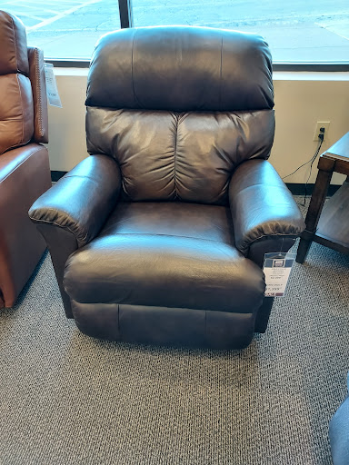 Furniture Store «La-Z-Boy Furniture Galleries», reviews and photos, 100 Quinn Dr, Pittsburgh, PA 15275, USA