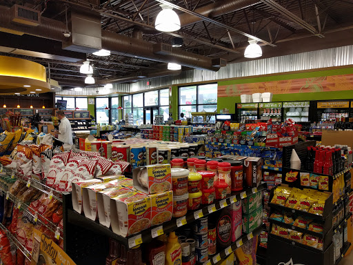 Convenience Store «Haymakers Convenience Store», reviews and photos, 202 Devonshire Dr, Champaign, IL 61820, USA