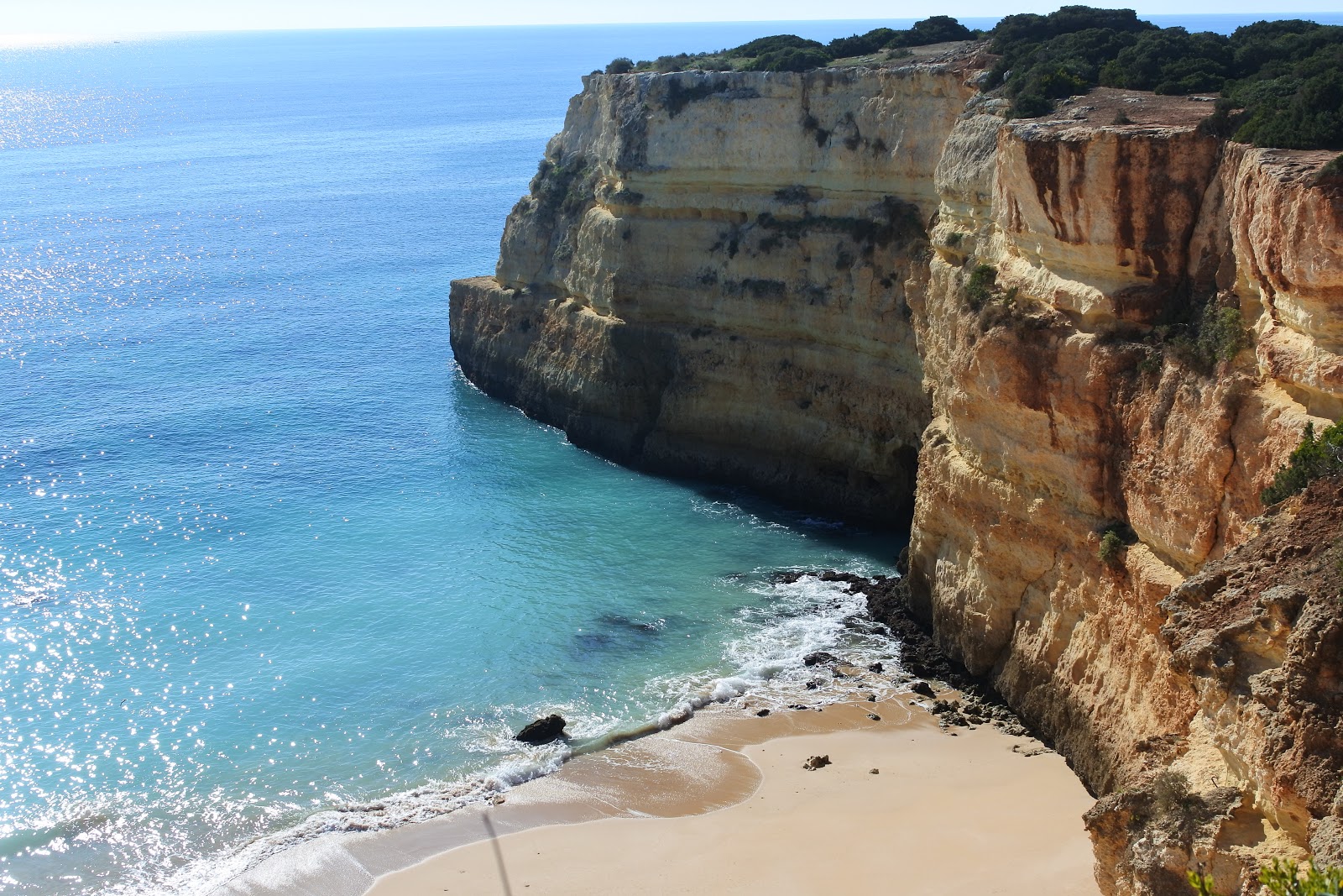 Foto av Praia do Pontal och dess vackra landskap