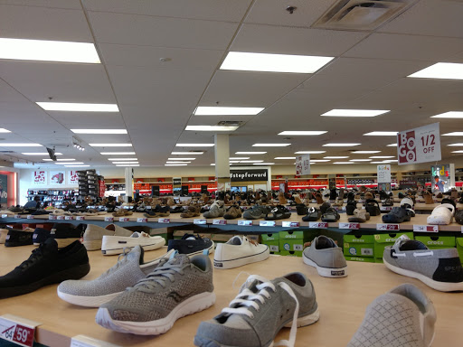 Shoe Store «Famous Footwear», reviews and photos, 2821 El Camino Real, Tustin, CA 92782, USA