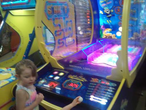 Amusement Center «Dizzy Family Fun Center», reviews and photos, 455 Weaver Park Rd #100, Longmont, CO 80501, USA