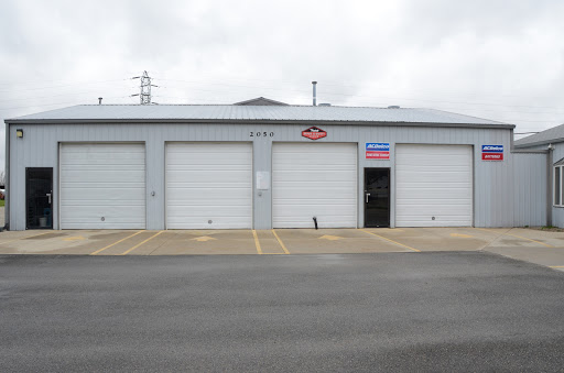 Auto Repair Shop «Dadsons Automotive & Collision Centre», reviews and photos, 2050 W Enterprise Ave, Muncie, IN 47304, USA