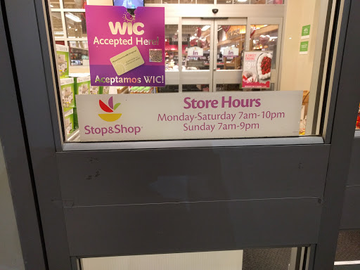 Grocery Store «Stop & Shop», reviews and photos, 24 Mattakeesett St, Pembroke, MA 02359, USA