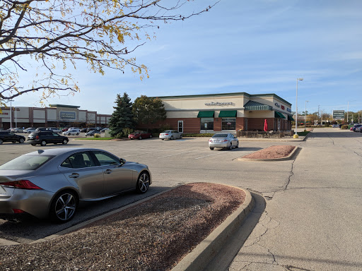 Shopping Mall «Deerbrook Shopping Center», reviews and photos, 110 S Waukegan Rd, Deerfield, IL 60015, USA