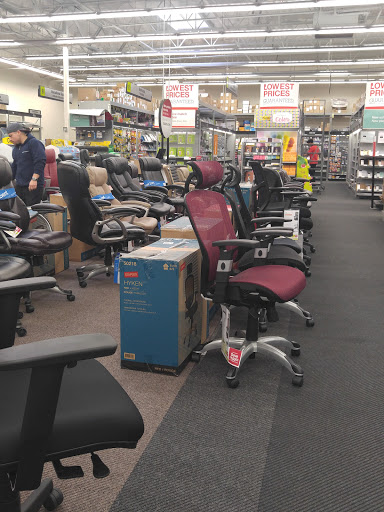 Office Supply Store «Staples», reviews and photos, 12070 Lakewood Blvd, Downey, CA 90242, USA