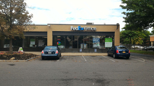 Print Shop «FedEx Office Print & Ship Center», reviews and photos, 110 Wolf Rd, Albany, NY 12205, USA