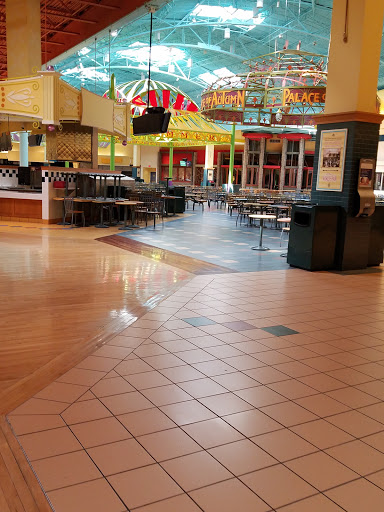 Outlet Mall «St. Louis Outlet Mall», reviews and photos, 5555 St.Louis Mills Blvd, Hazelwood, MO 63042, USA