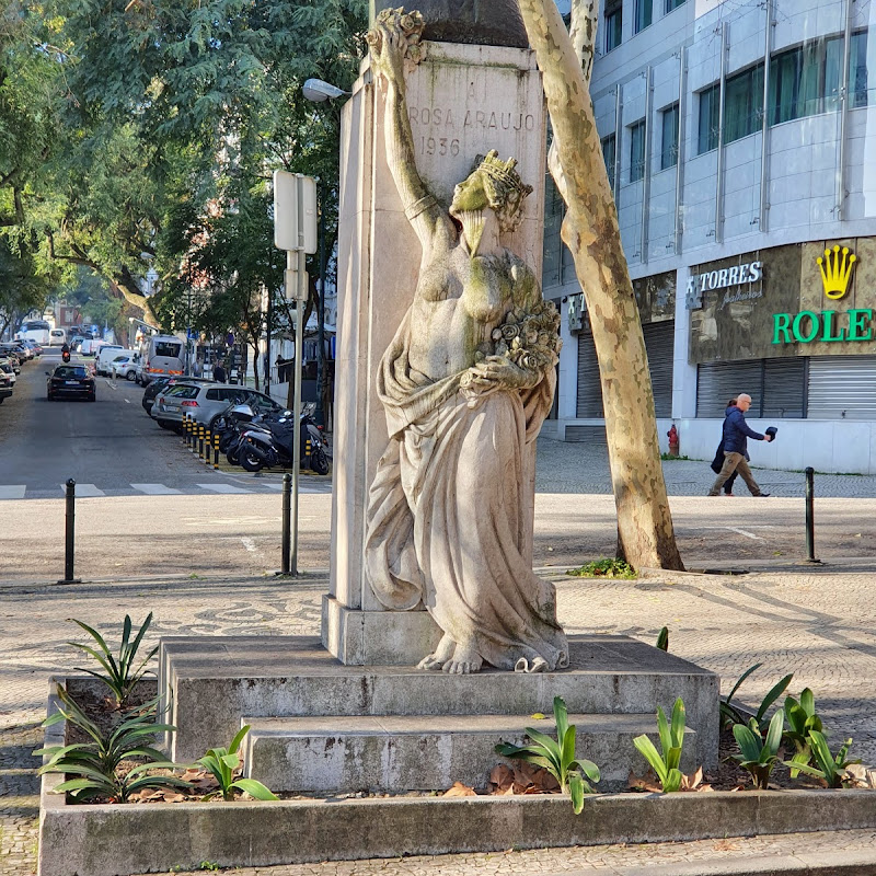 Monumento a Rosa Araújo