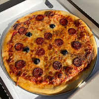 Pepperoni du Pizzas à emporter Pizza Paul 24h/24 à Mandelieu-la-Napoule - n°1