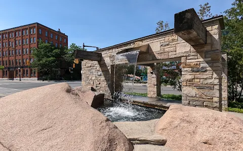Millenium Park Fountain image