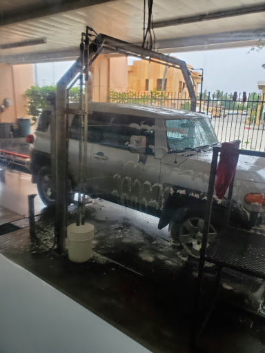 Car Wash «Handy J Car Wash», reviews and photos, 12681 W Washington Blvd, Los Angeles, CA 90066, USA