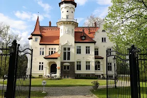 Schloss Tralau image