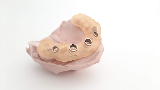 threeD MED - Diseño e impresión 3D para Medicina y Odontología - Dentista