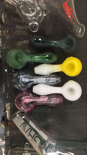 Tobacco Shop «Hwy 6 Smoke N Night Smoke Shop», reviews and photos, 7730 Hwy 6, Houston, TX 77083, USA