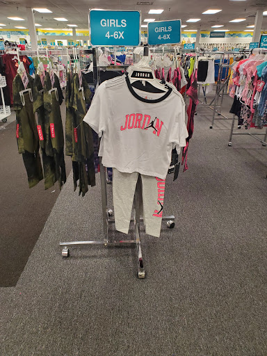 Clothing Store «Citi Trends», reviews and photos, 2131 Pleasant Hill Rd, Duluth, GA 30096, USA