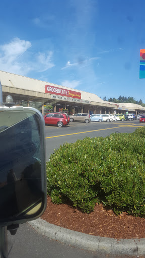 Grocery Store «Grocery Outlet Bargain Market», reviews and photos, 15705 SW 116th Ave, King City, OR 97224, USA