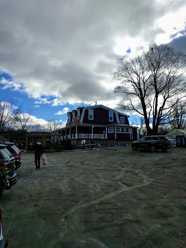 Garden Center «Hilltop Nursery & Garden Center», reviews and photos, 2028 Albany Post Rd, Croton-On-Hudson, NY 10520, USA