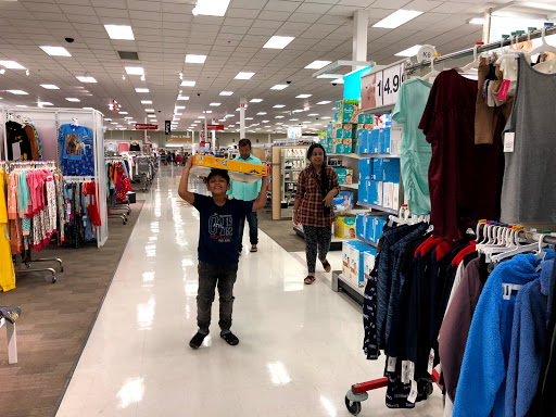 Department Store «Target», reviews and photos, 1 Mystic View Rd, Everett, MA 02149, USA