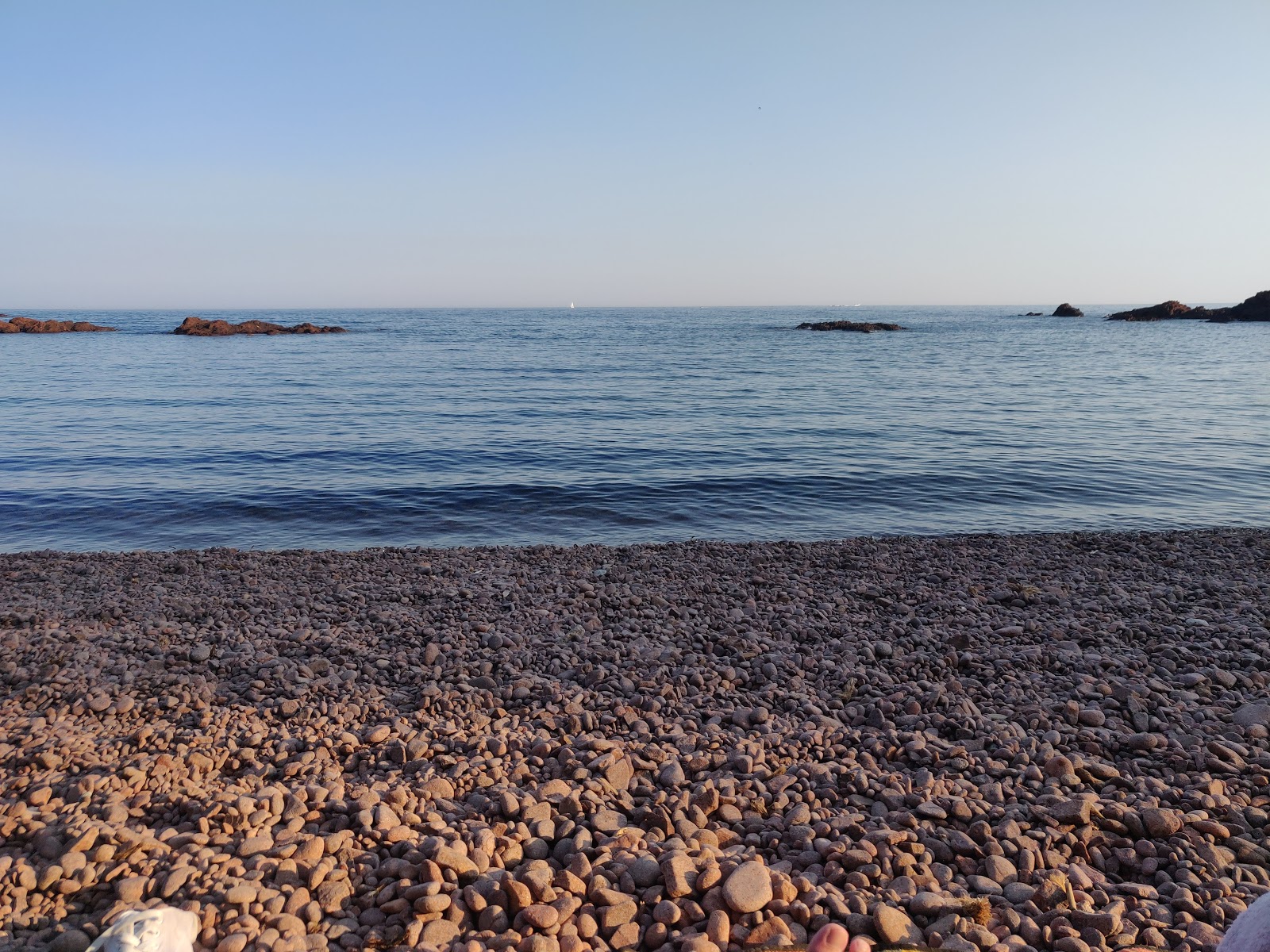 Foto von Plage des Lucioles mit kleine bucht