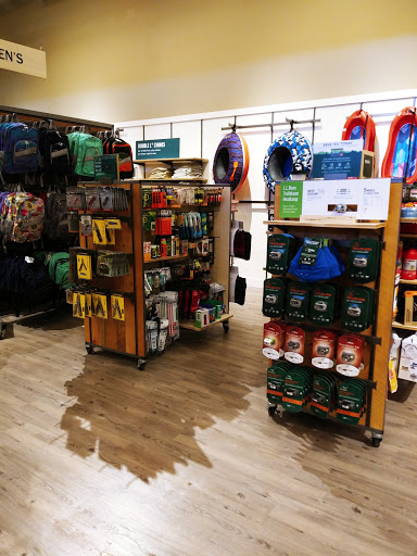 Clothing Store «L.L. Bean», reviews and photos, 8525 Park Meadows Center Dr, Lone Tree, CO 80124, USA