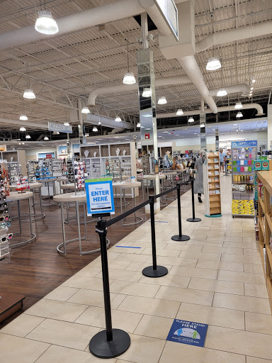 Clothing Store «Bealls Department Store», reviews and photos, 6241 N Davis Hwy, Pensacola, FL 32504, USA