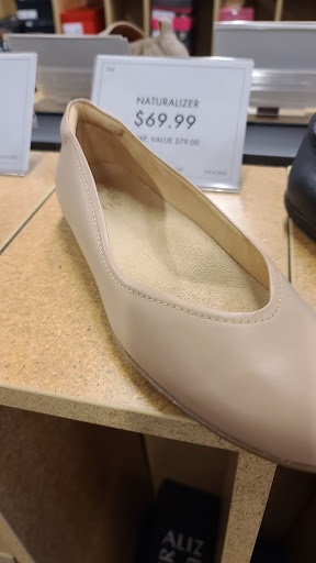 Shoe Store «DSW Designer Shoe Warehouse», reviews and photos, 1740 N Federal Hwy, Fort Lauderdale, FL 33305, USA