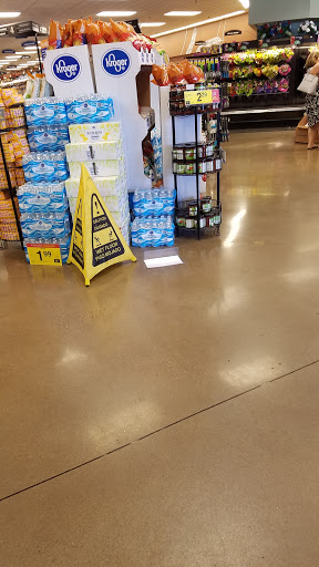 Grocery Store «Kroger», reviews and photos, 110 Dover Crossing Rd, Clarksville, TN 37042, USA